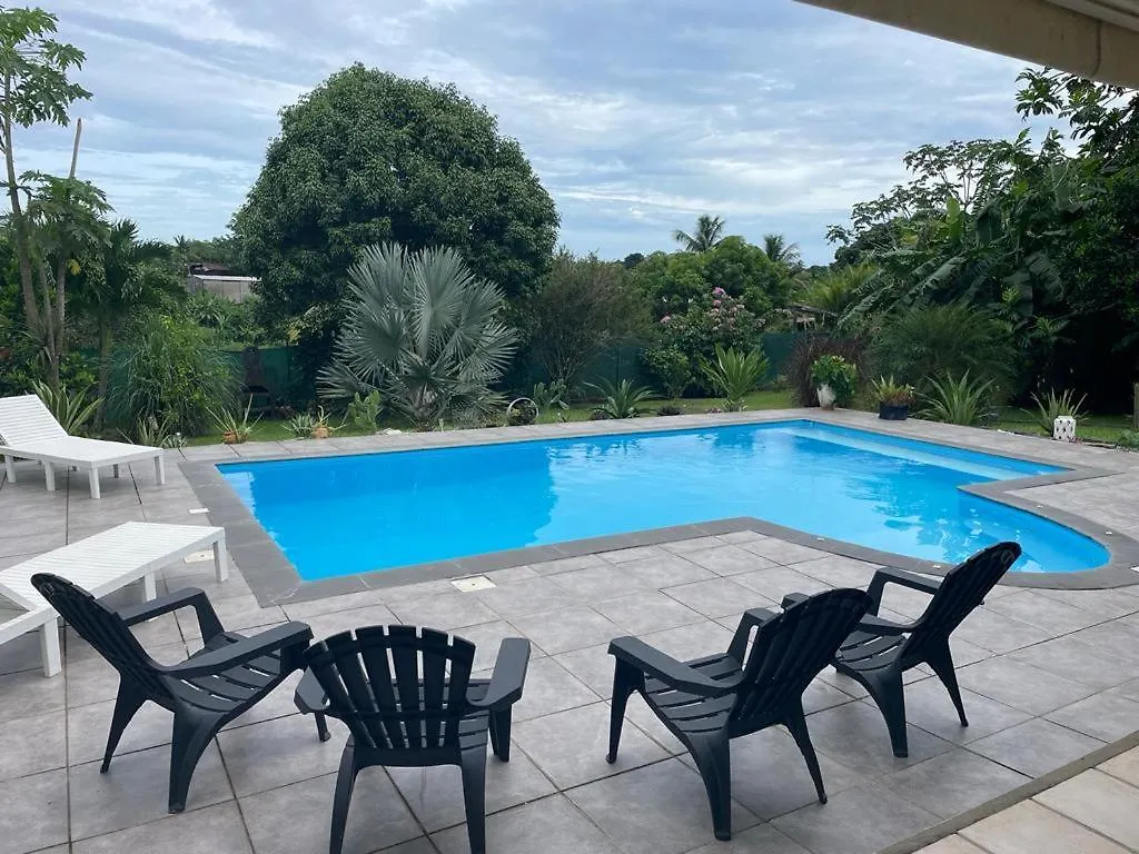 Charmante maison avec piscine Lamentin 0*,  Guadeloupe