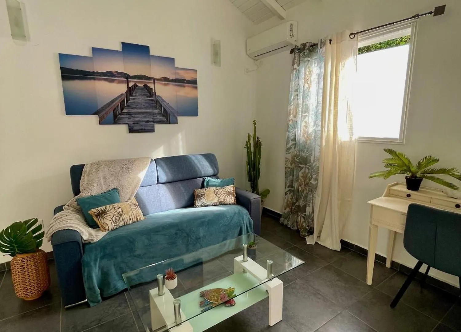 Hébergement de vacances Charmante maison avec piscine Lamentin Guadeloupe