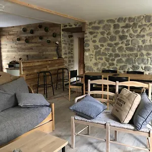 https://appartement-6-personnes-valgorge-07110.hotels-rhonealpes.com